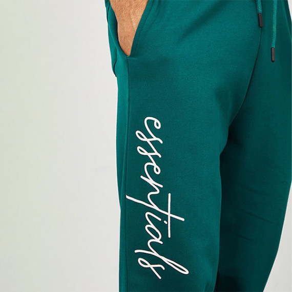 https://fazhionshore.com/products/men-green-solid-relaxed-fit-cotton-joggers