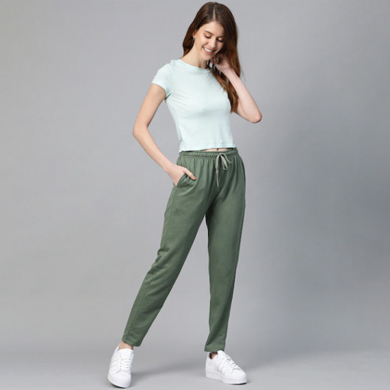 https://fazhionshore.com/products/women-black-solid-side-stripes-cropped-track-pants