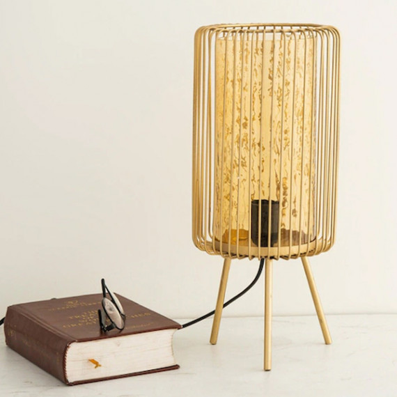 https://fazhionshore.com/products/gold-toned-adobe-wire-novelty-table-lamp