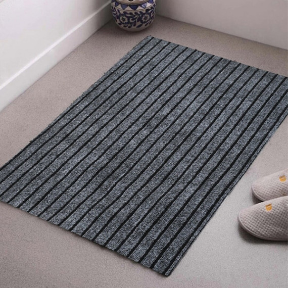 https://fazhionshore.com/products/grey-black-striped-microfiber-anti-skid-door-mat