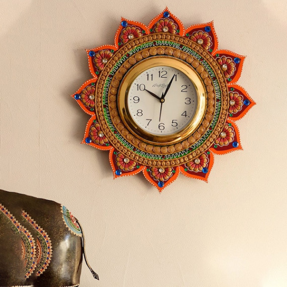 https://fazhionshore.com/products/white-dial-wooden-3556-cm-handcrafted-analogue-wall-clock