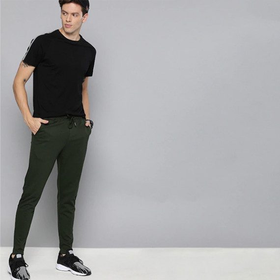 https://fazhionshore.com/products/men-olive-green-straight-fit-solid-track-pants