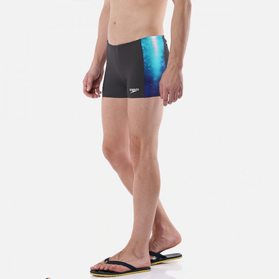 https://fazhionshore.com/products/navy-swimming-trunks