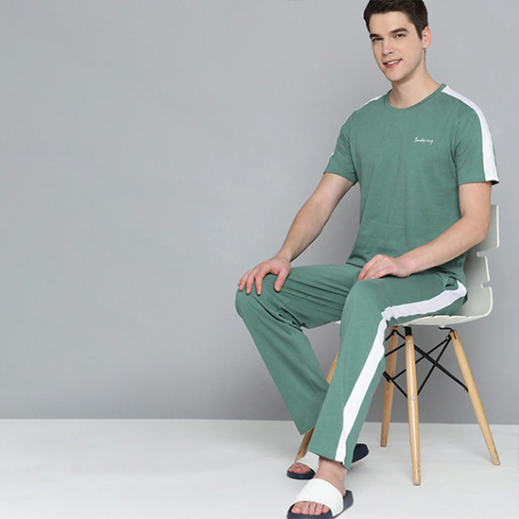 https://fazhionshore.com/products/men-green-white-side-stripes-pure-cotton-pyjama-set