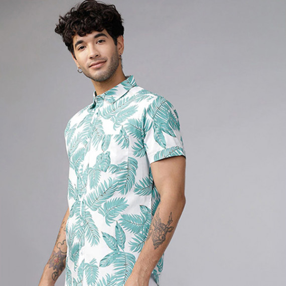 https://fazhionshore.com/products/men-green-white-slim-fit-printed-casual-shirt