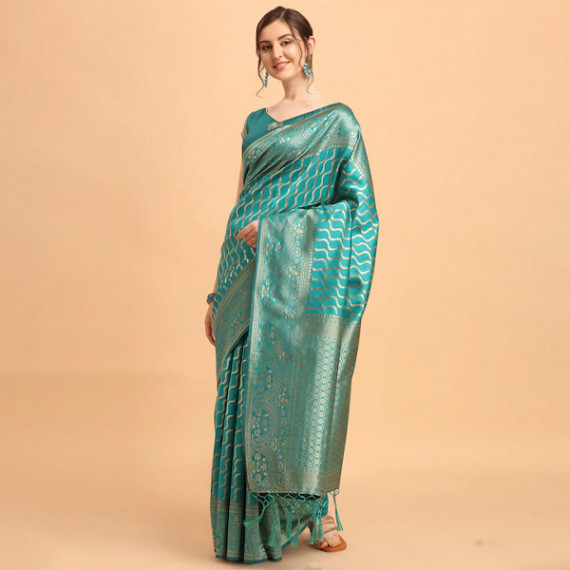 https://fazhionshore.com/products/green-gold-toned-silk-blend-fusion-leheriya-saree